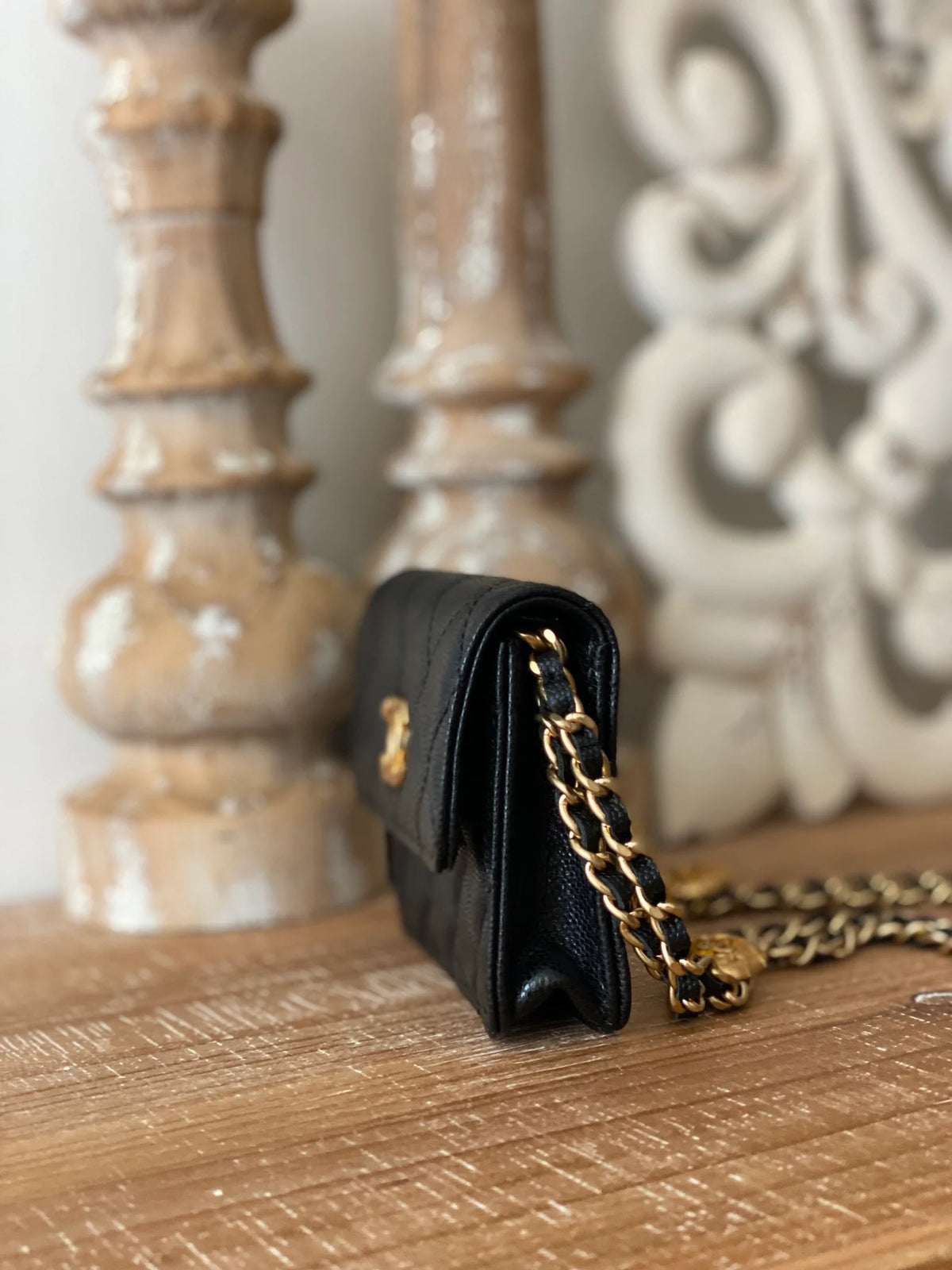 Black Clutch With Chain V928