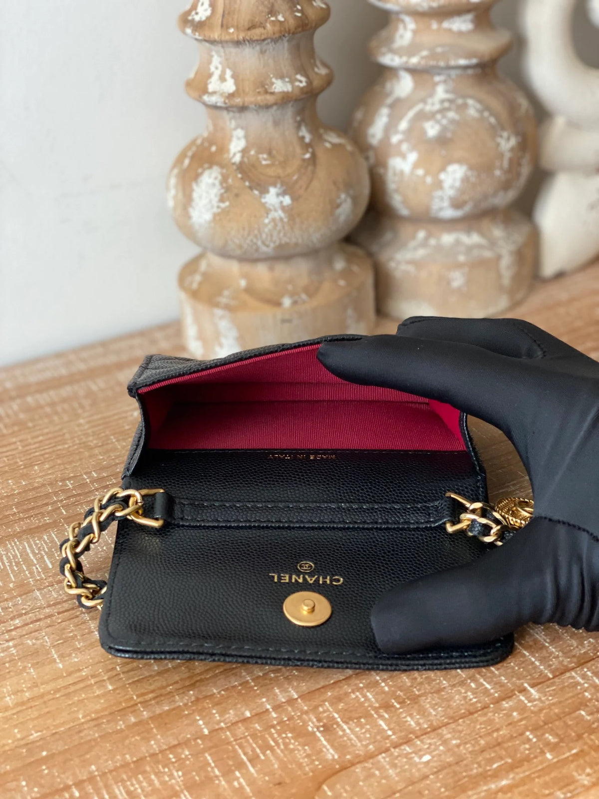 Black Clutch With Chain V928