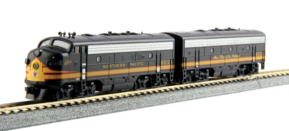 N Scale Black Yellow Dual Headlight Locomotive Set V452