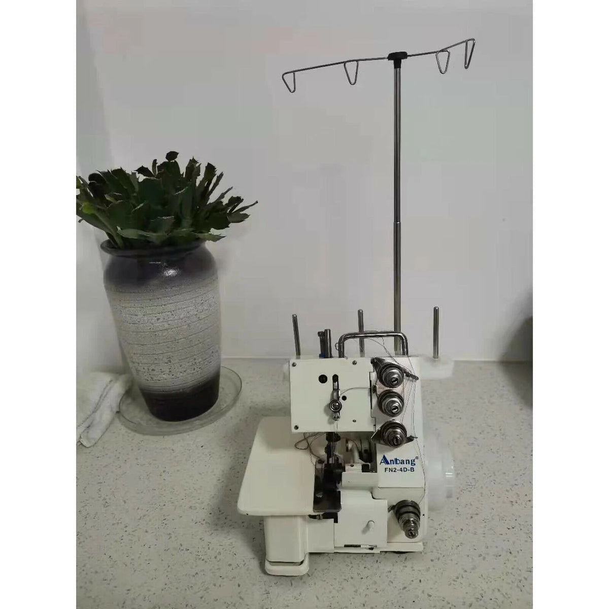 4 Thread Overlock Serger Sewing Machine T311736