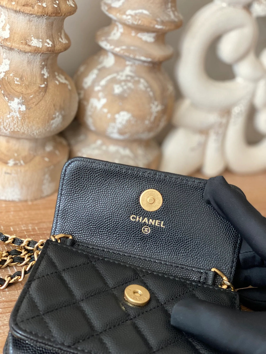 Black Clutch With Chain V928